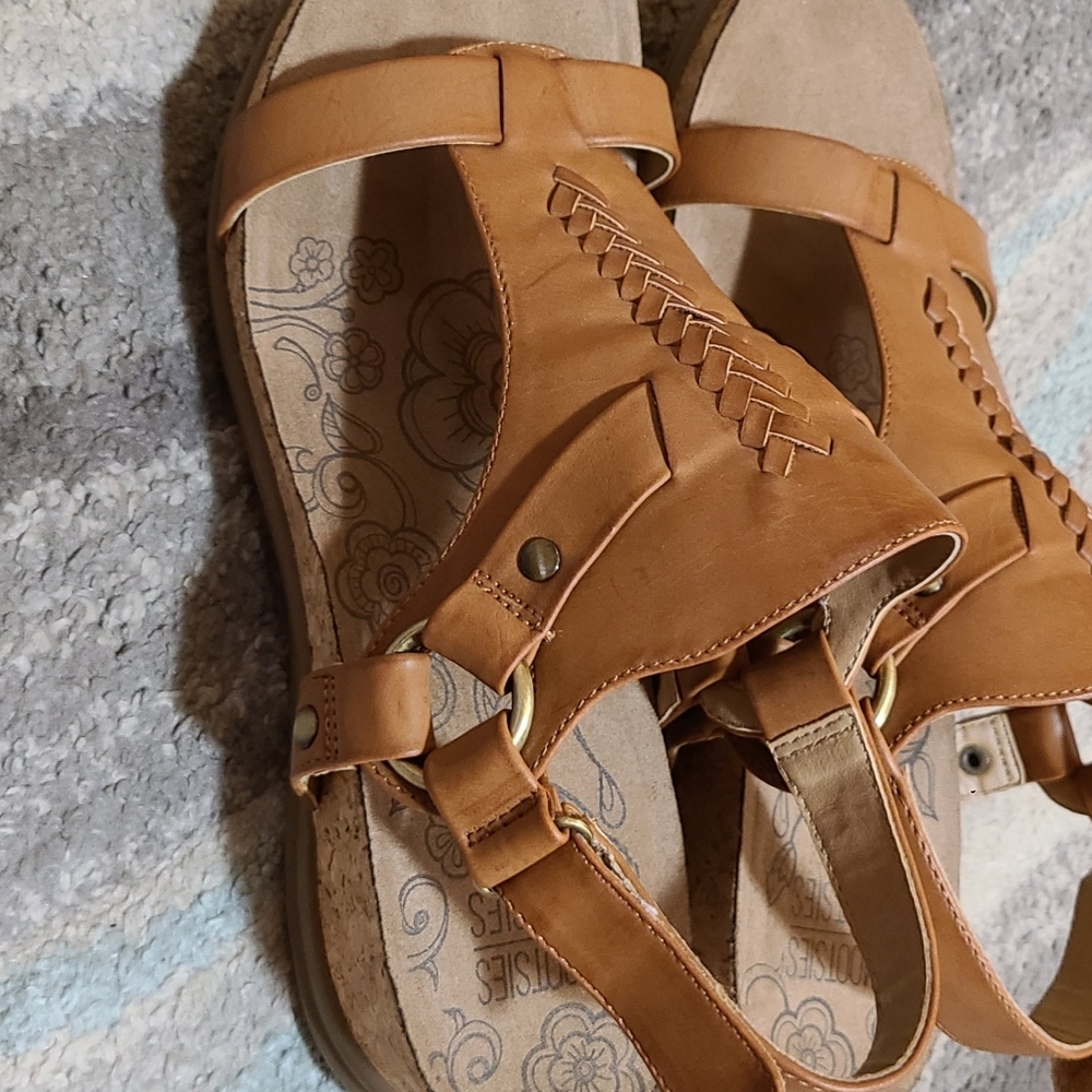 Wedged sandals - Picture 2 of 3